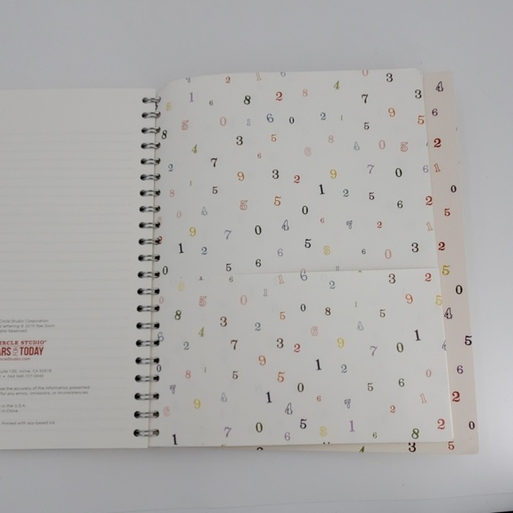 🆕️RAE DUNN PLAN AHEAD 2019/2020 Full Size Planner - Picture 4 of 7